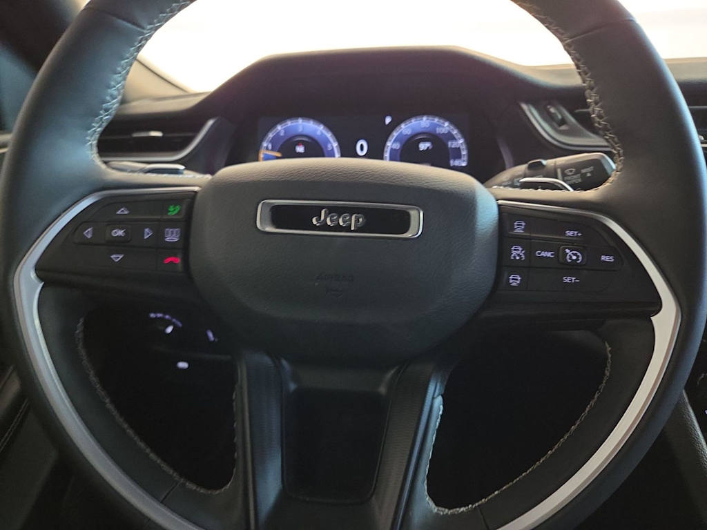 Thumbnail: 2024 Jeep Grand Cherokee - 24