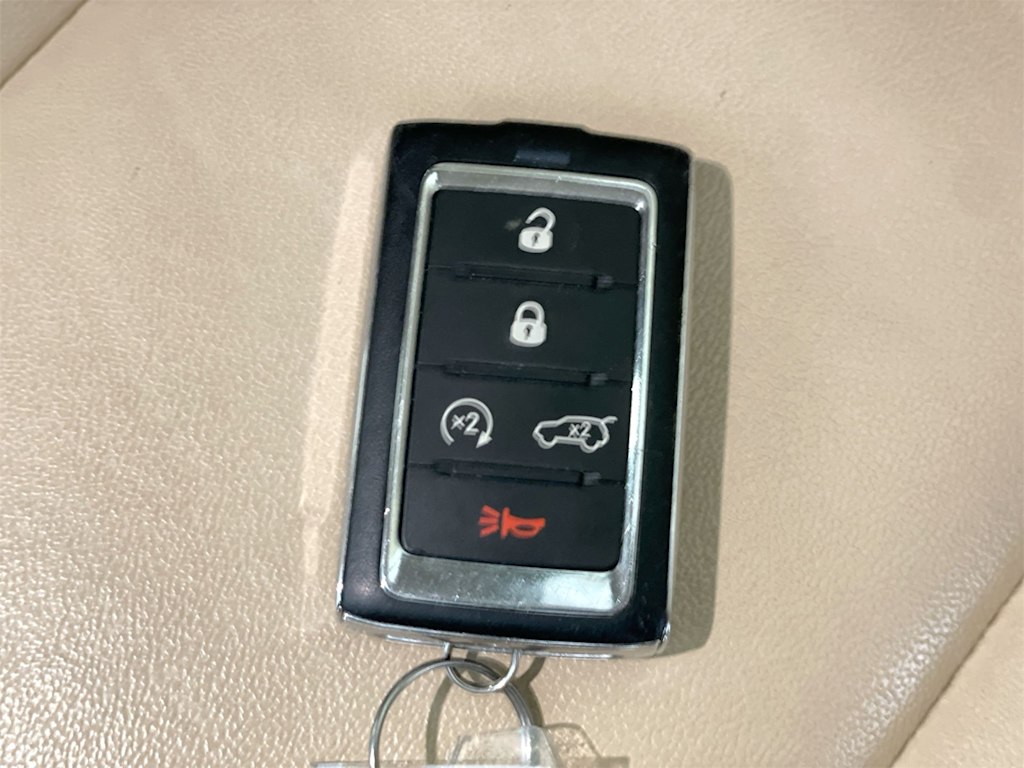 Thumbnail: 2022 Jeep Grand Cherokee L - 17