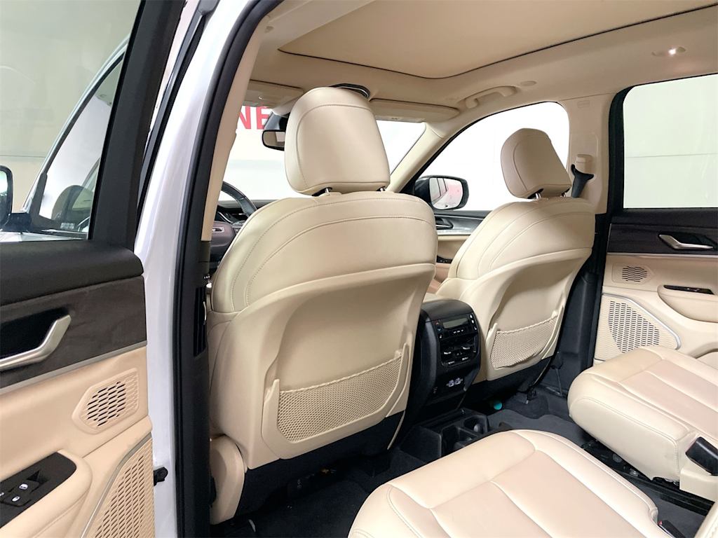 Thumbnail: 2022 Jeep Grand Cherokee L - 13