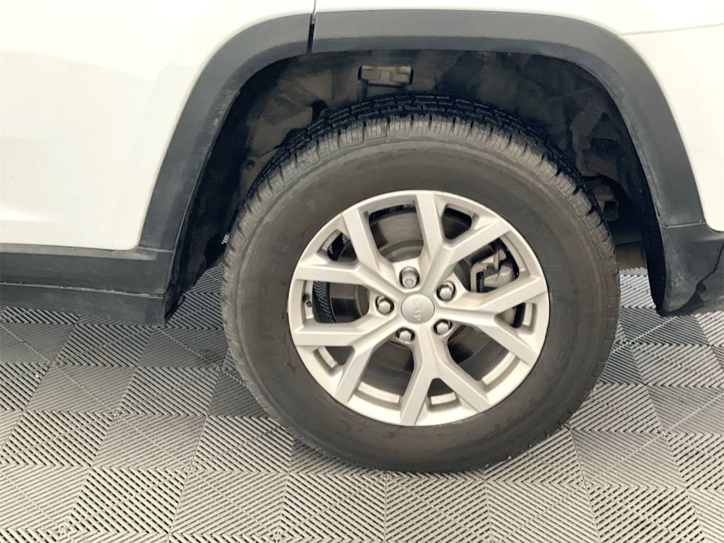 Thumbnail: 2022 Jeep Grand Cherokee L - 8