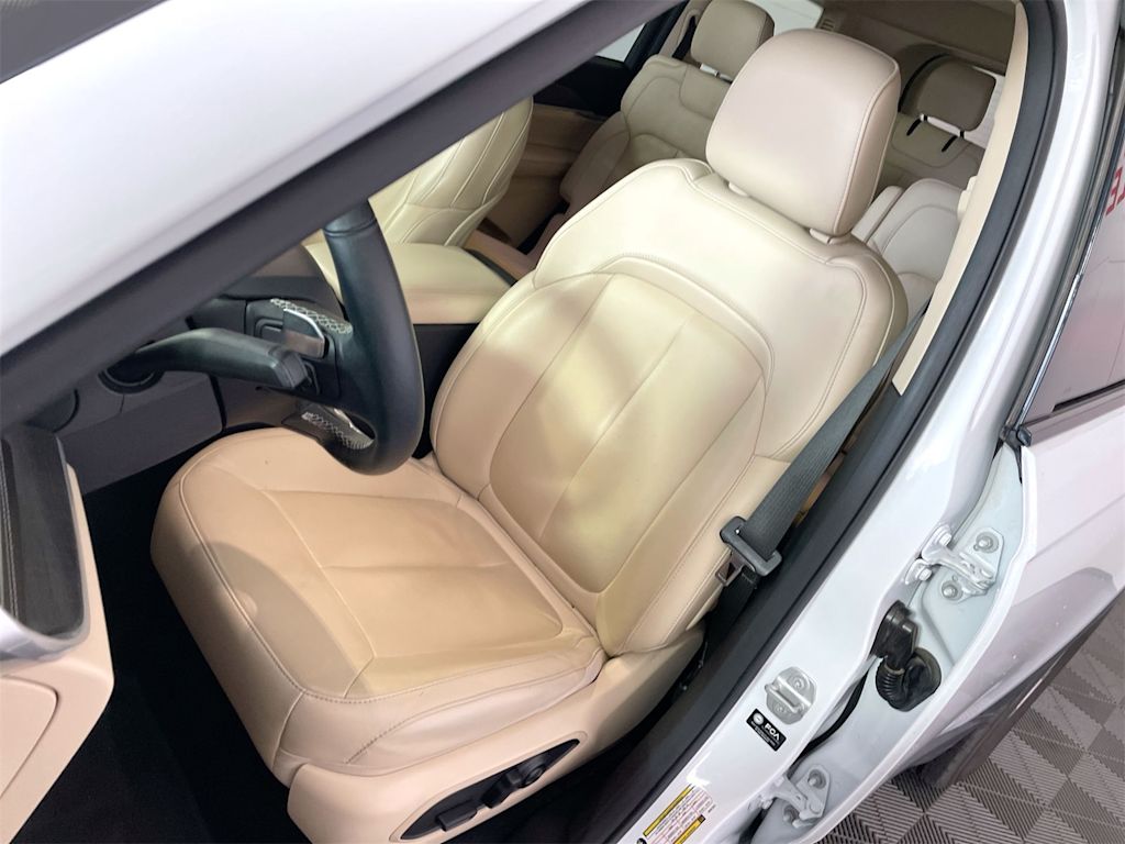 Thumbnail: 2022 Jeep Grand Cherokee L - 11