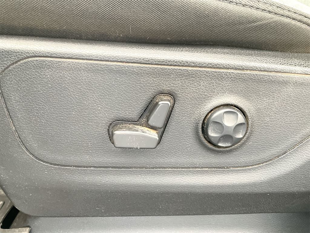 Thumbnail: 2021 RAM 1500 - 21