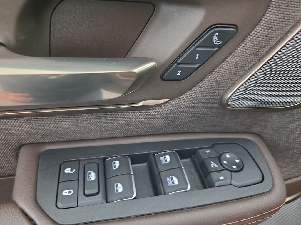 Thumbnail: 2025 RAM 1500 - 22
