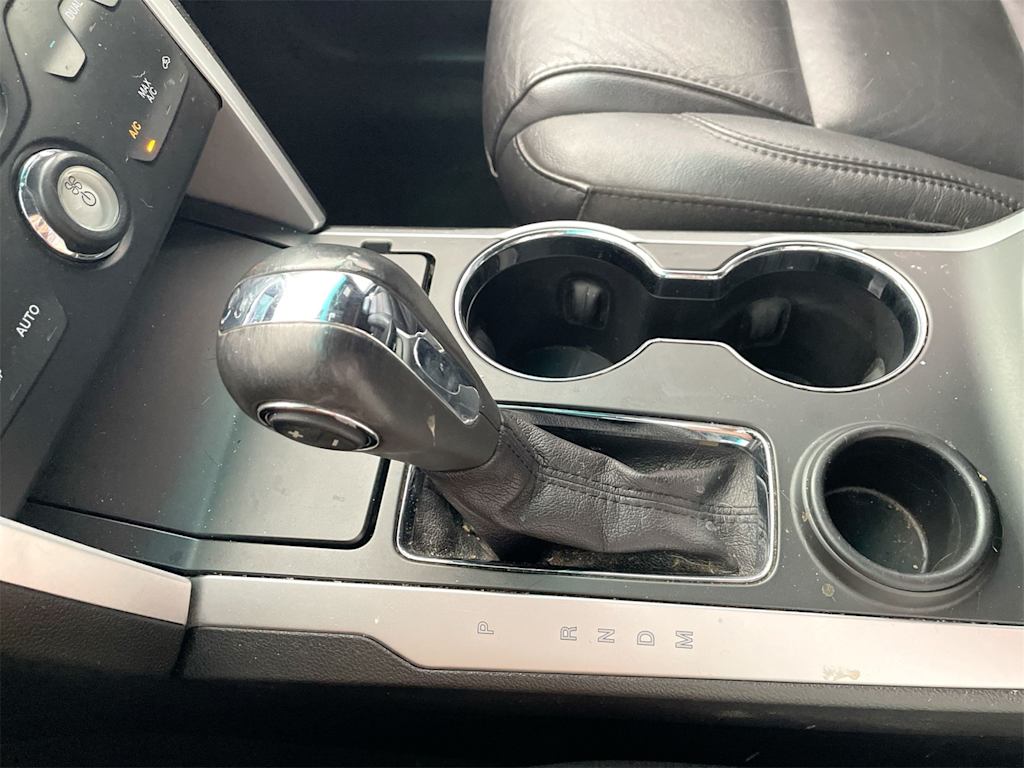 Thumbnail: 2015 Ford Explorer - 15