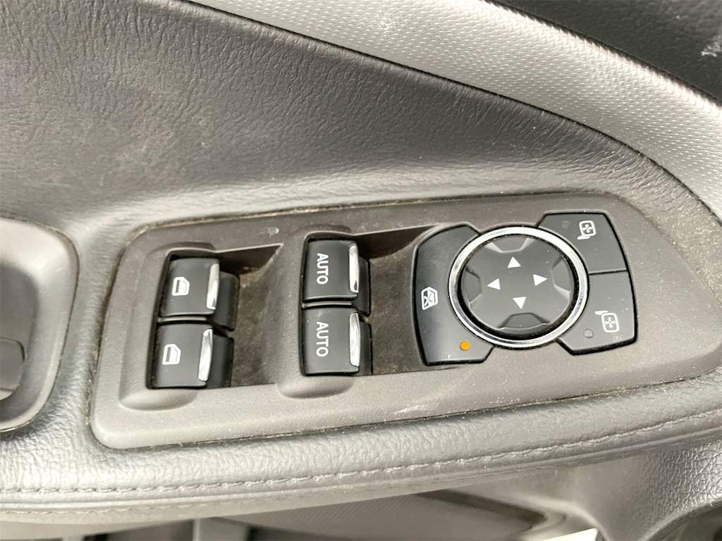 Thumbnail: 2015 Ford Explorer - 23