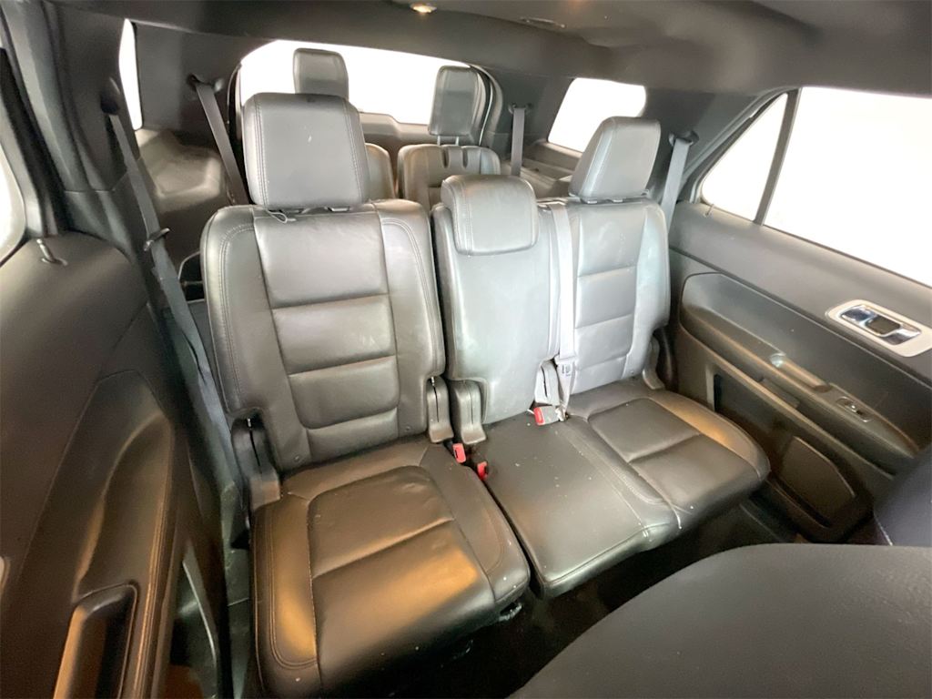 Thumbnail: 2015 Ford Explorer - 24