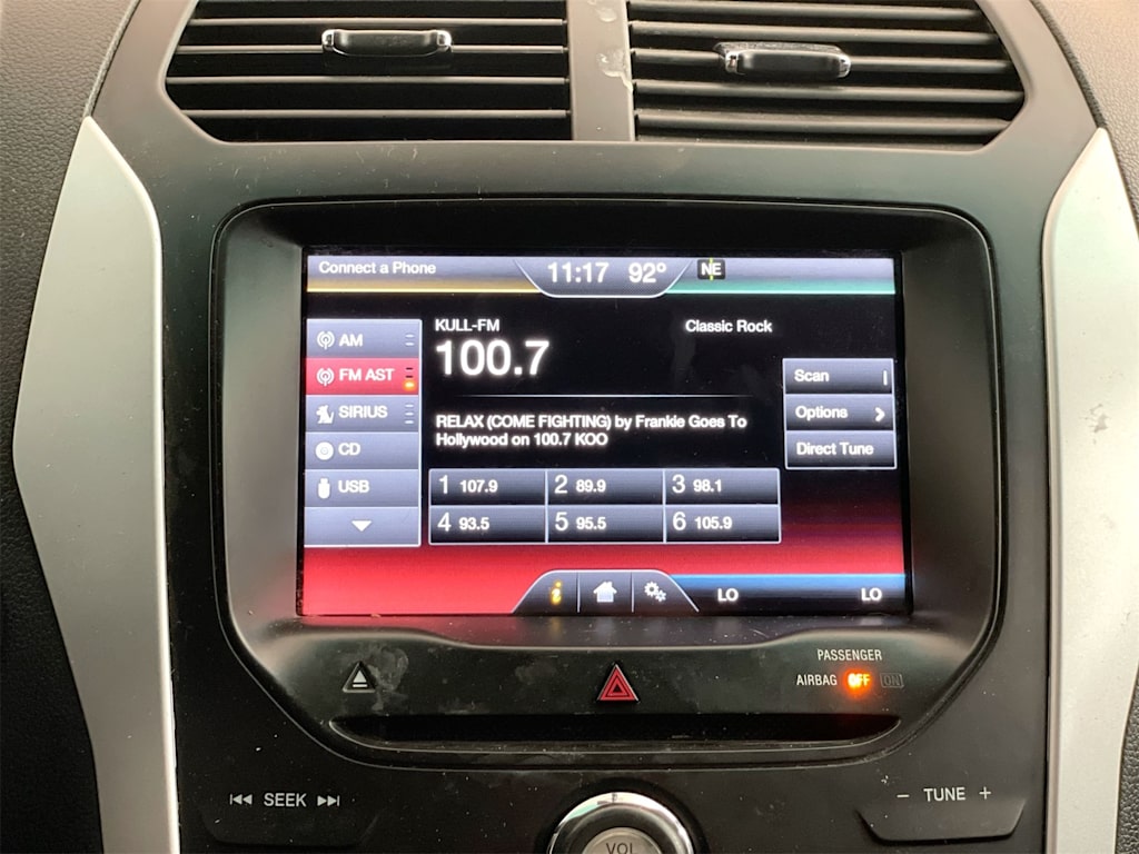 Thumbnail: 2015 Ford Explorer - 14