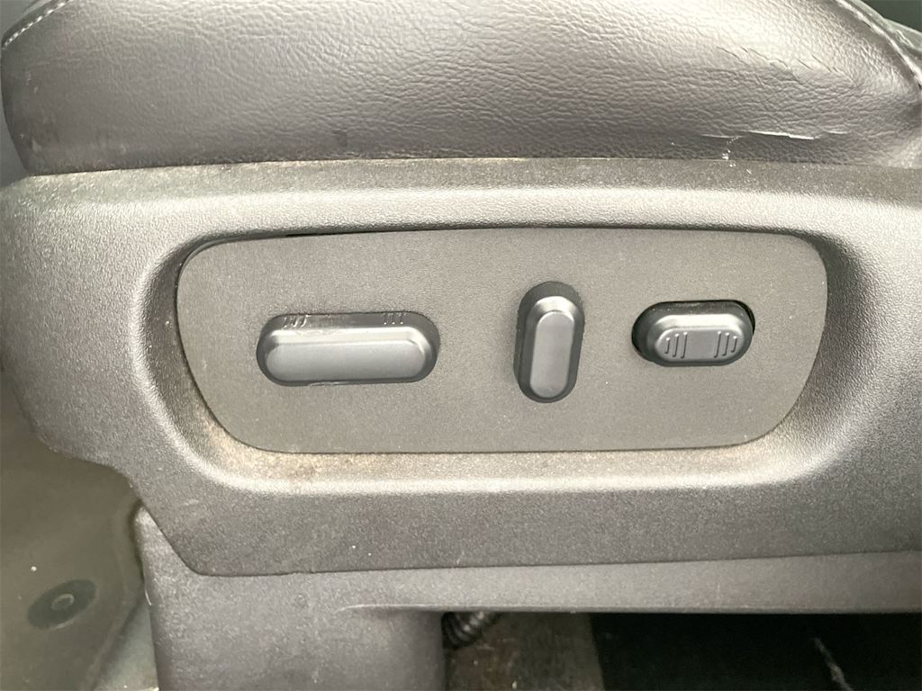 Thumbnail: 2015 Ford Explorer - 22