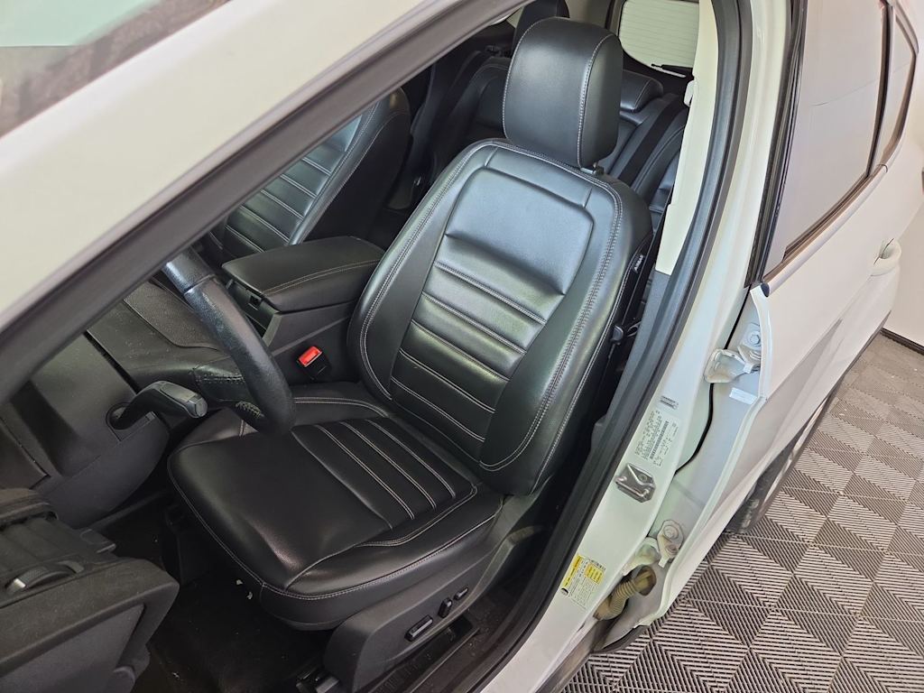 Thumbnail: 2019 Ford Escape - 11