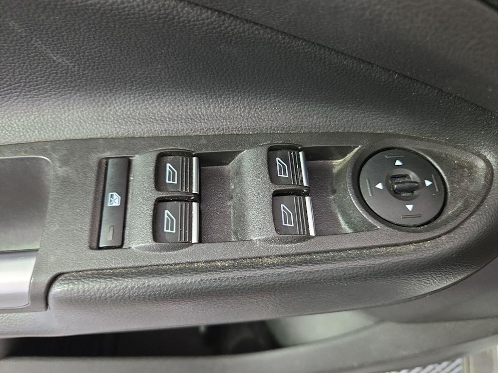 Thumbnail: 2019 Ford Escape - 22