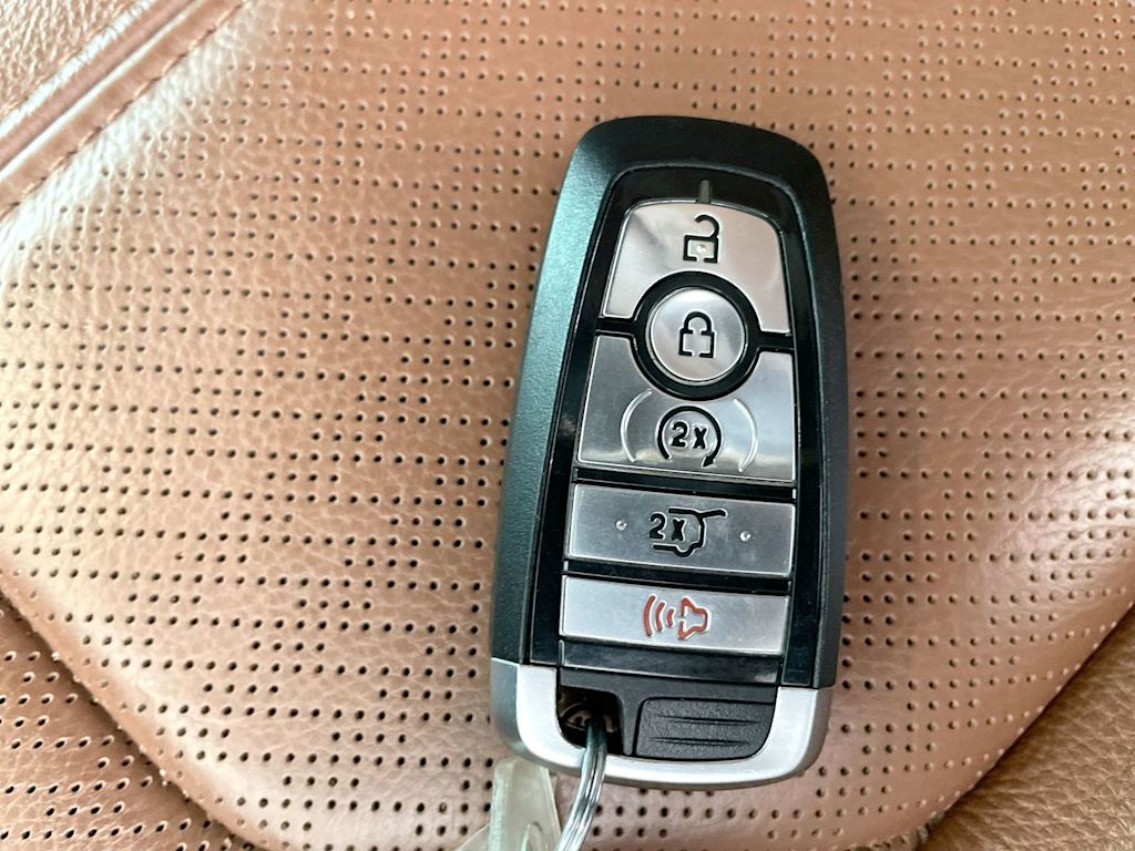 Thumbnail: 2022 Ford Expedition - 17