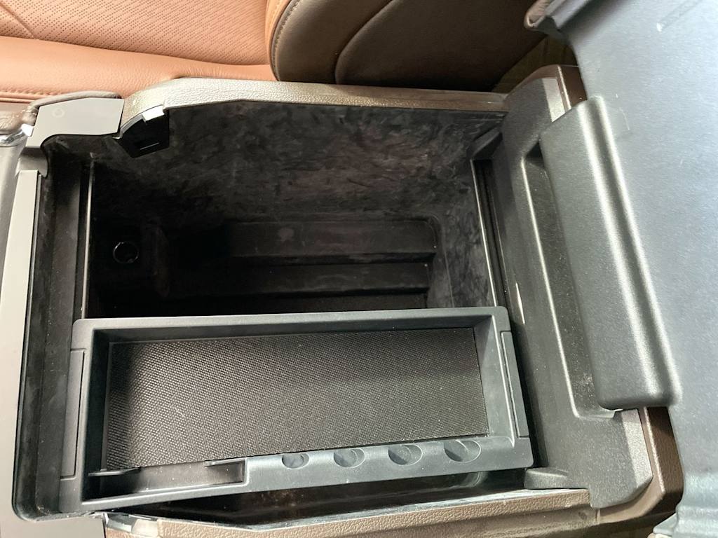 Thumbnail: 2022 Ford Expedition - 28