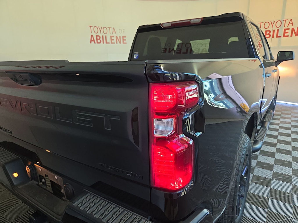 Thumbnail: 2025 Chevrolet Silverado 1500 - 19