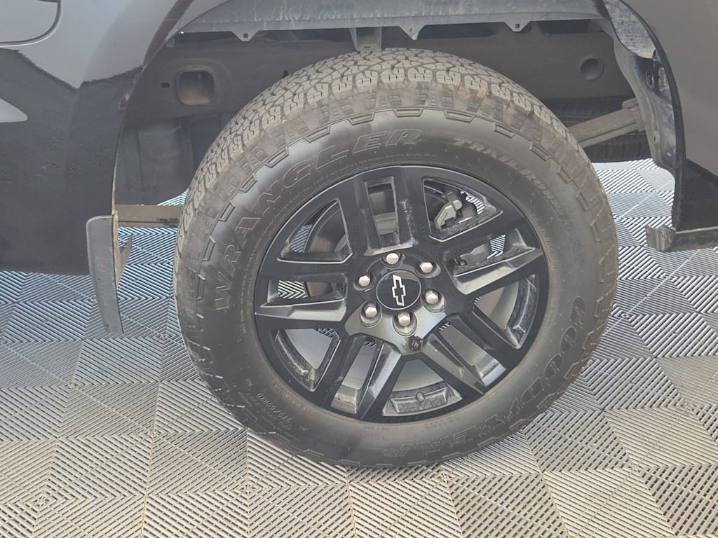 Thumbnail: 2025 Chevrolet Silverado 1500 - 8