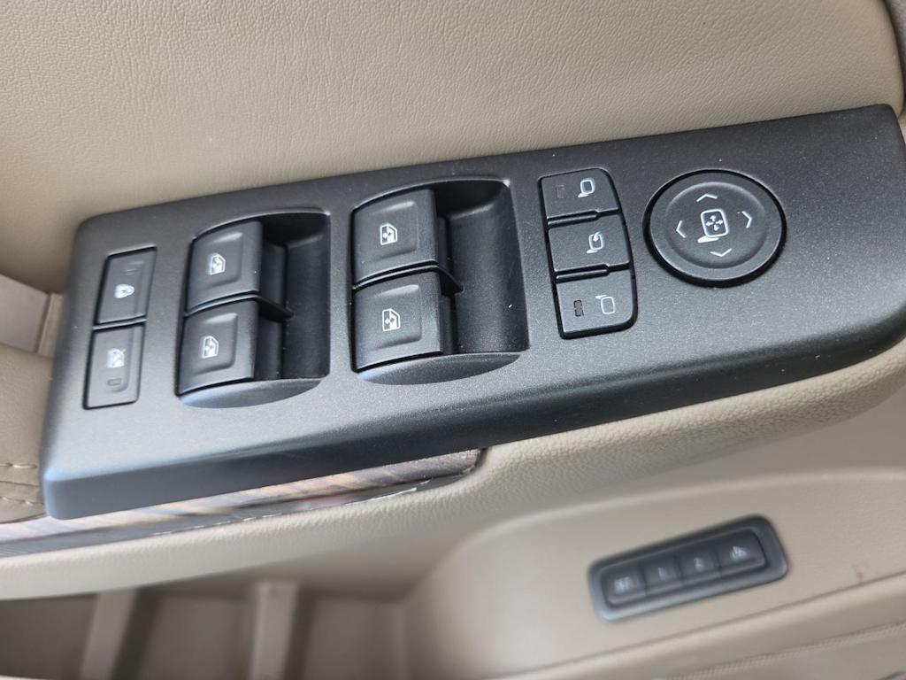 Thumbnail: 2016 GMC Yukon - 22