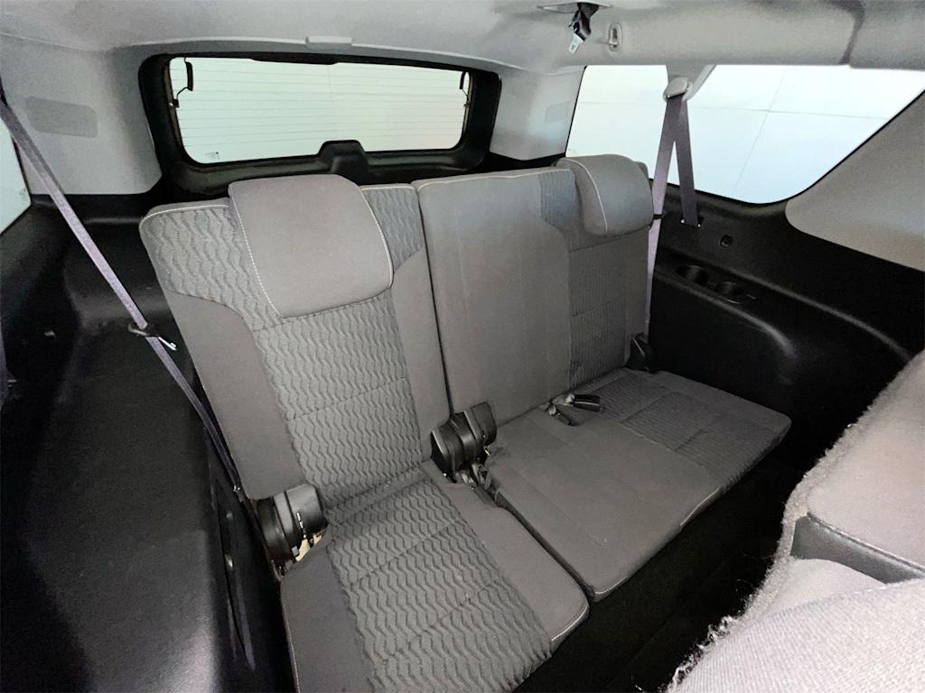 Thumbnail: 2017 GMC Yukon XL - 25