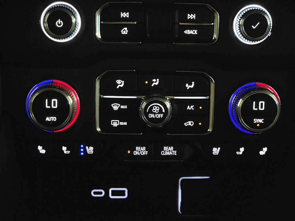 Thumbnail: 2024 GMC Yukon - 25