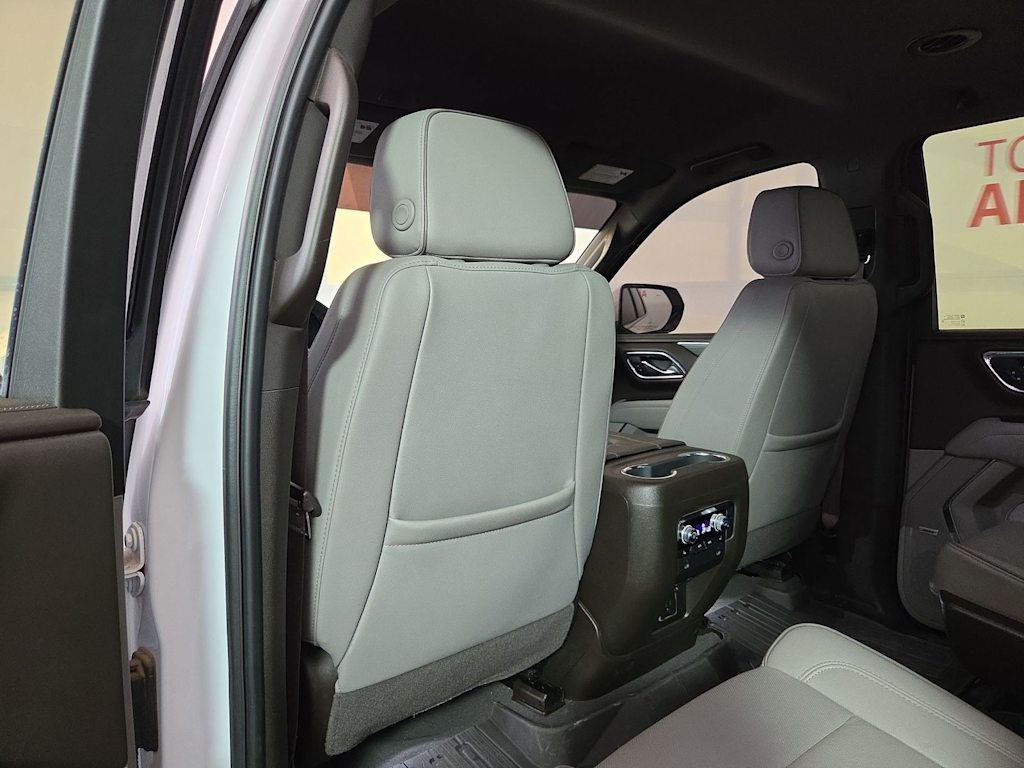 Thumbnail: 2024 GMC Yukon - 13
