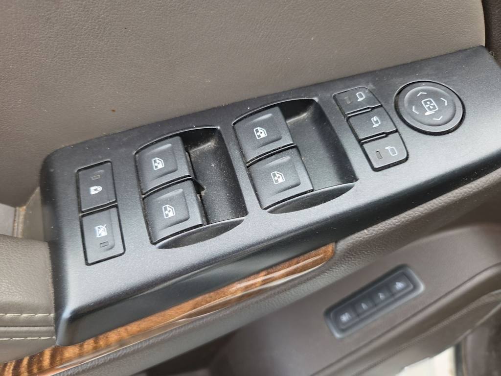 Thumbnail: 2015 GMC Yukon - 22