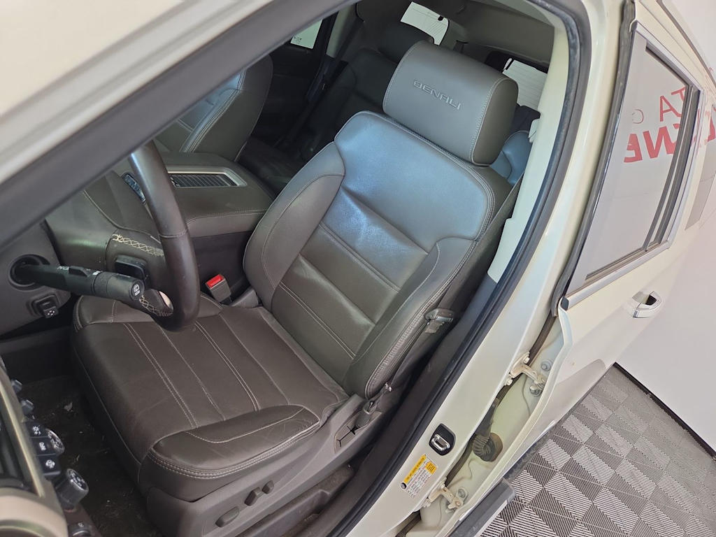 Thumbnail: 2015 GMC Yukon - 10