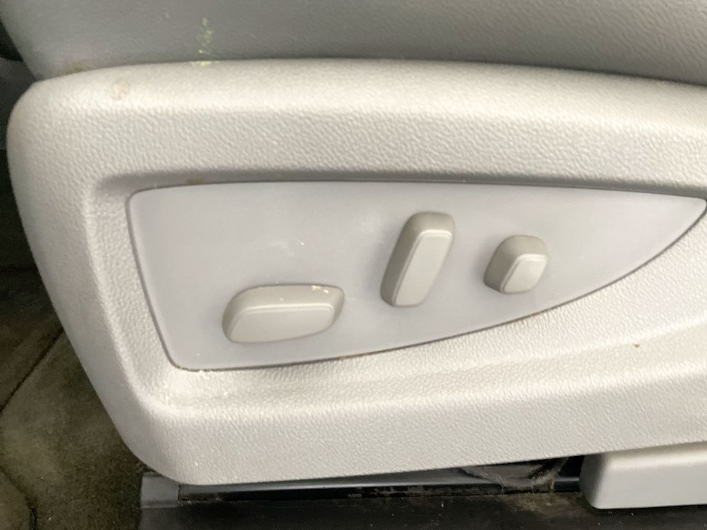 Thumbnail: 2016 Chevrolet Tahoe - 20