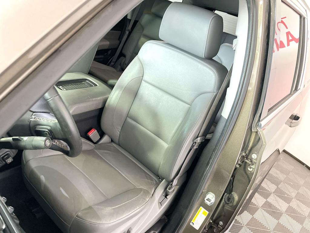 Thumbnail: 2016 Chevrolet Tahoe - 10