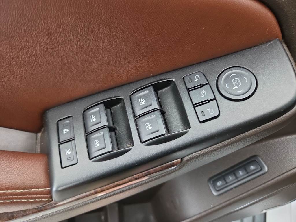 Thumbnail: 2016 Chevrolet Tahoe - 22