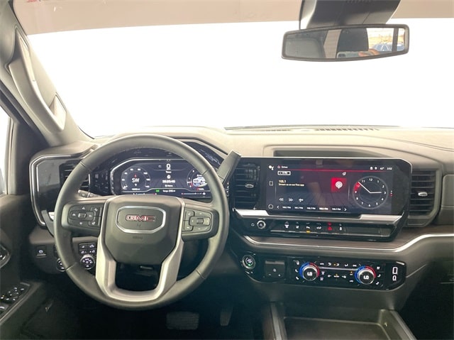 2024 GMC Sierra 3500 SLT 2
