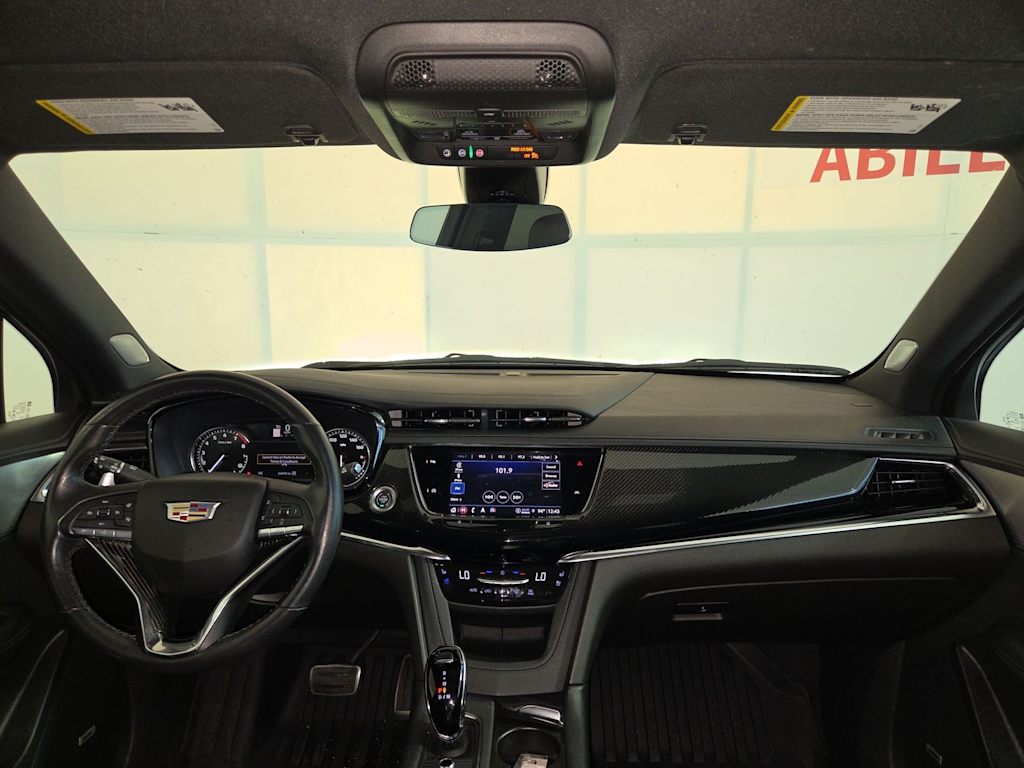 Thumbnail: 2023 Cadillac XT6 - 9