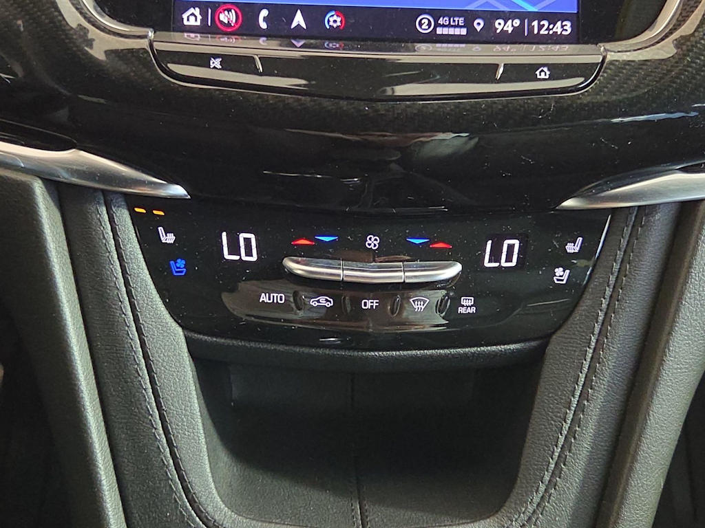 Thumbnail: 2023 Cadillac XT6 - 27