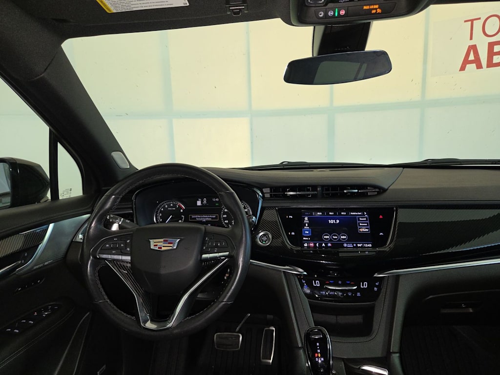 Thumbnail: 2023 Cadillac XT6 - 2