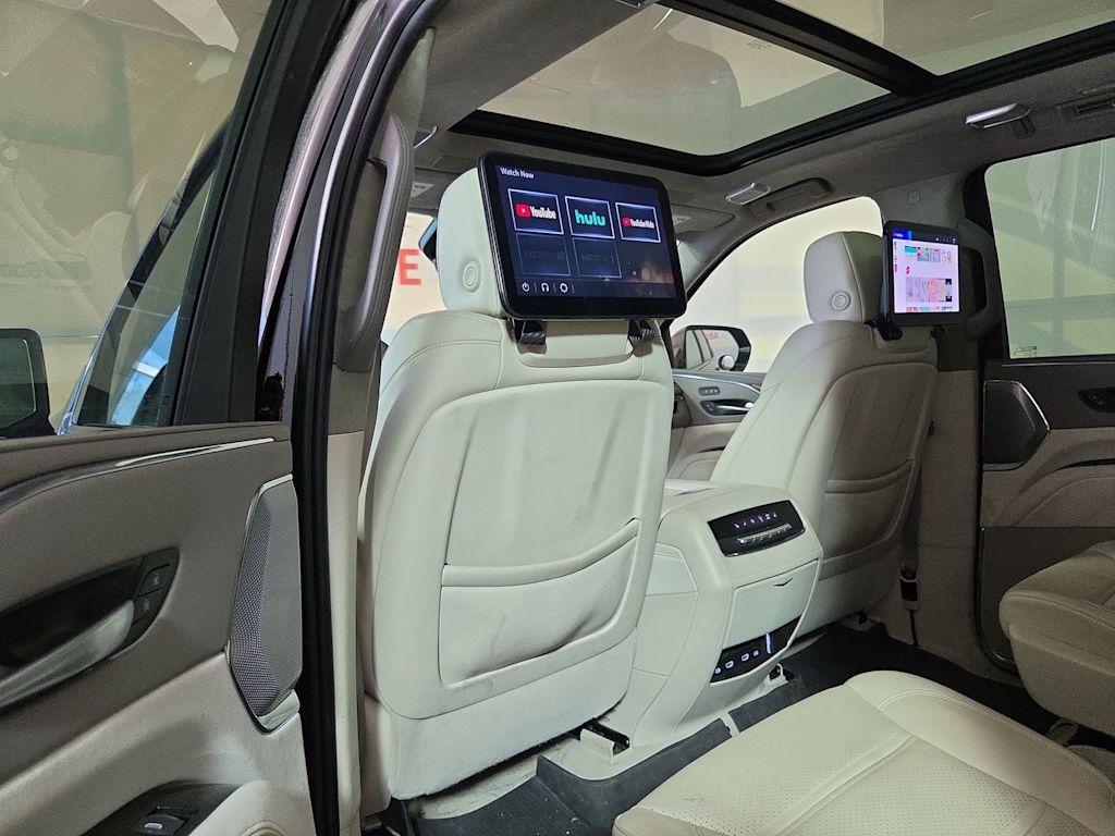 Thumbnail: 2023 Cadillac Escalade - 10