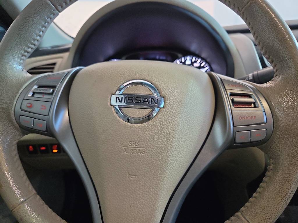 Thumbnail: 2015 Nissan Altima - 24