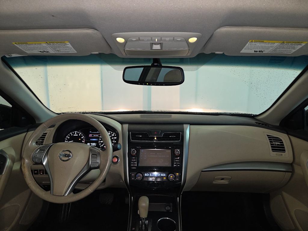 Thumbnail: 2015 Nissan Altima - 10