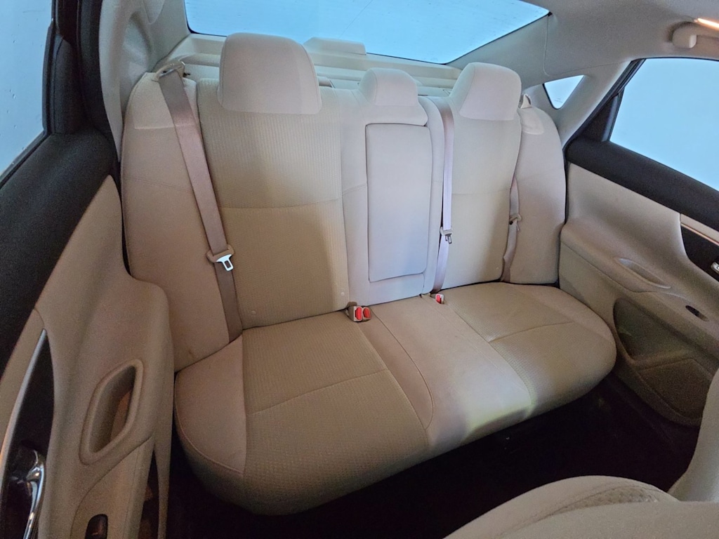 Thumbnail: 2015 Nissan Altima - 11