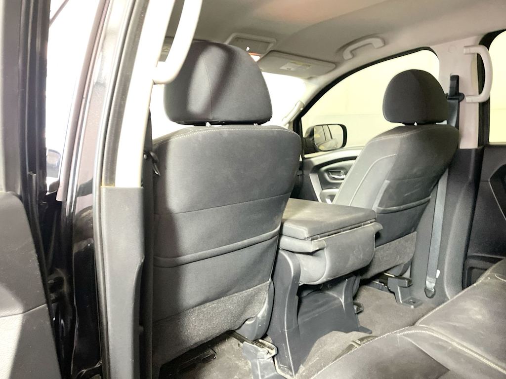 Thumbnail: 2019 Nissan Titan - 11