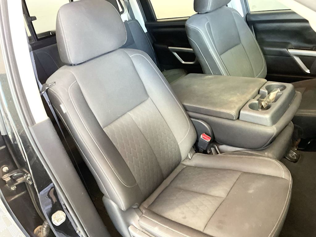 Thumbnail: 2019 Nissan Titan - 10