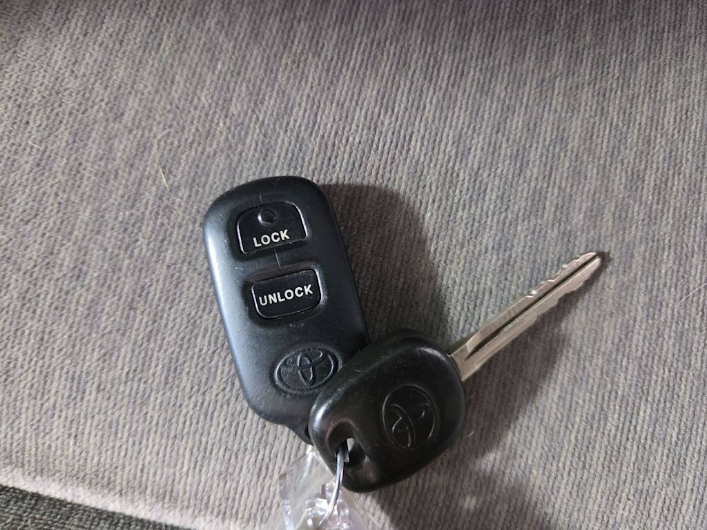 Thumbnail: 2006 Toyota Corolla - 17