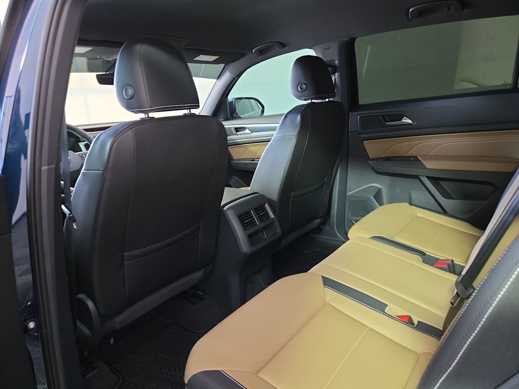 Thumbnail: 2023 Volkswagen Atlas - 24
