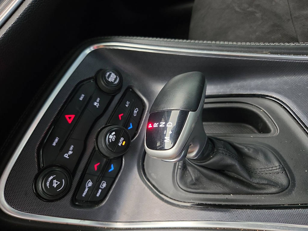 Thumbnail: 2015 Dodge Challenger - 10