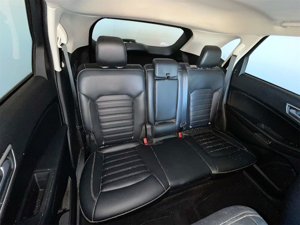 Thumbnail: 2022 Ford Edge - 21