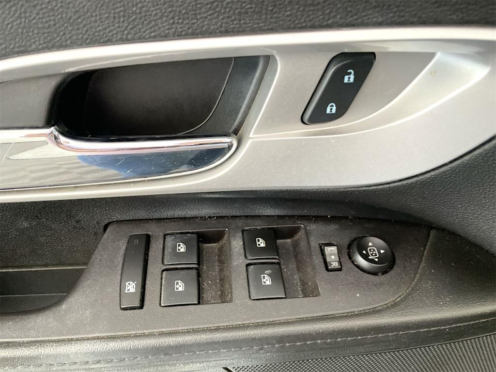 Thumbnail: 2016 Chevrolet Equinox - 23