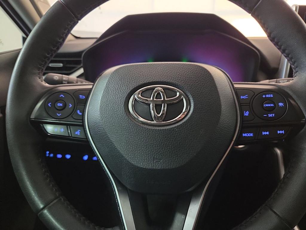 Thumbnail: 2021 Toyota RAV4 - 25