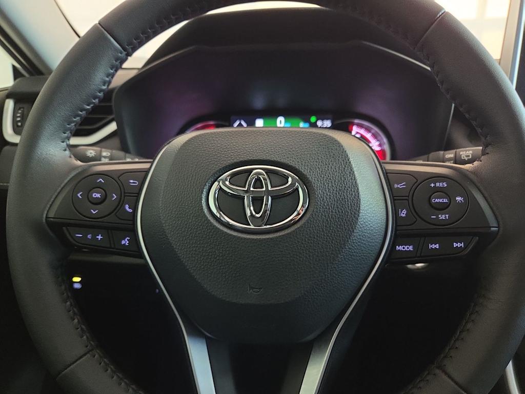 Thumbnail: 2025 Toyota RAV4 - 25