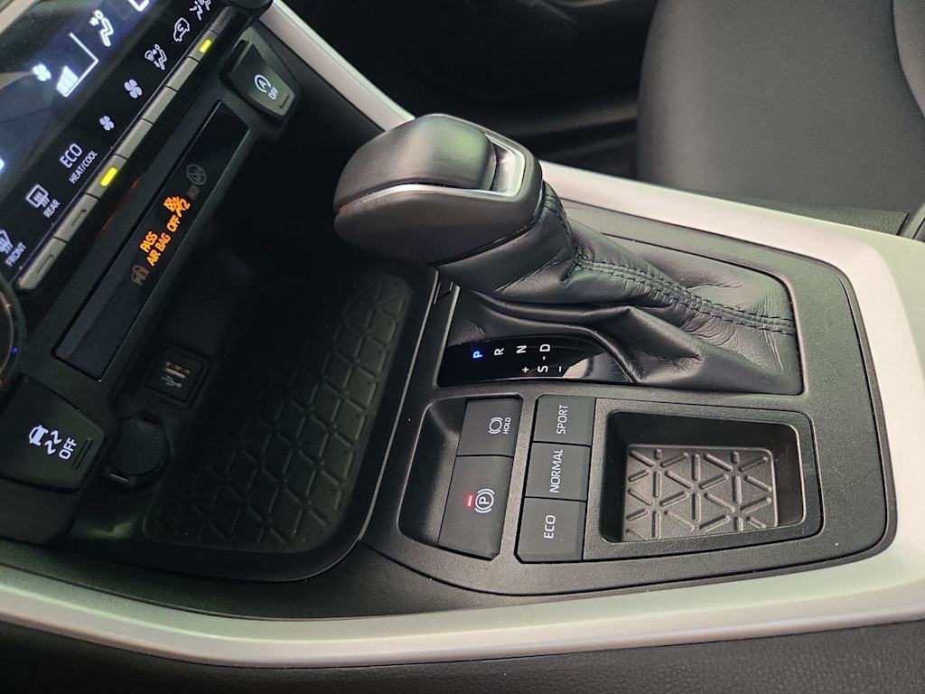 Thumbnail: 2025 Toyota RAV4 - 15