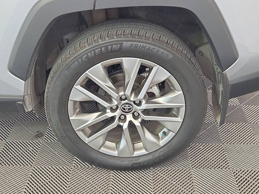 Thumbnail: 2023 Toyota RAV4 - 8