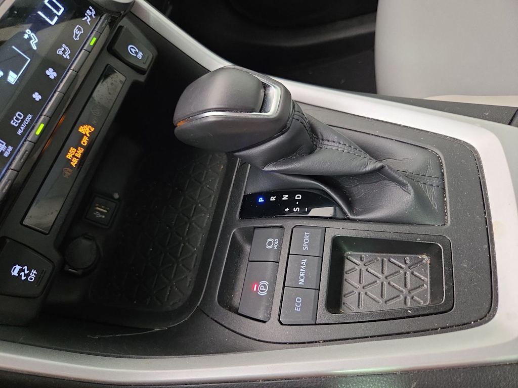 Thumbnail: 2023 Toyota RAV4 - 15