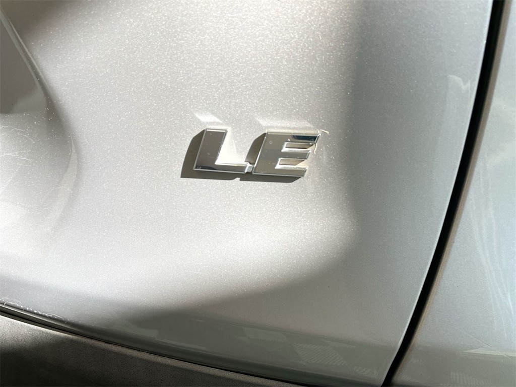 Thumbnail: 2020 Toyota RAV4 - 6