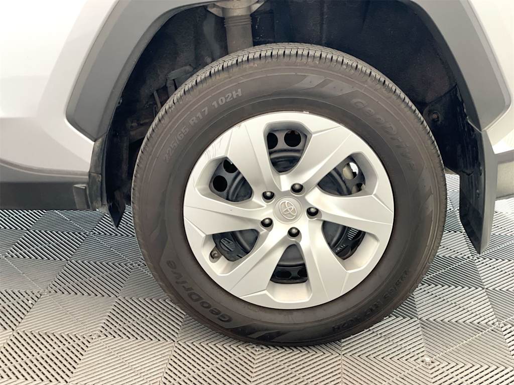 Thumbnail: 2020 Toyota RAV4 - 7