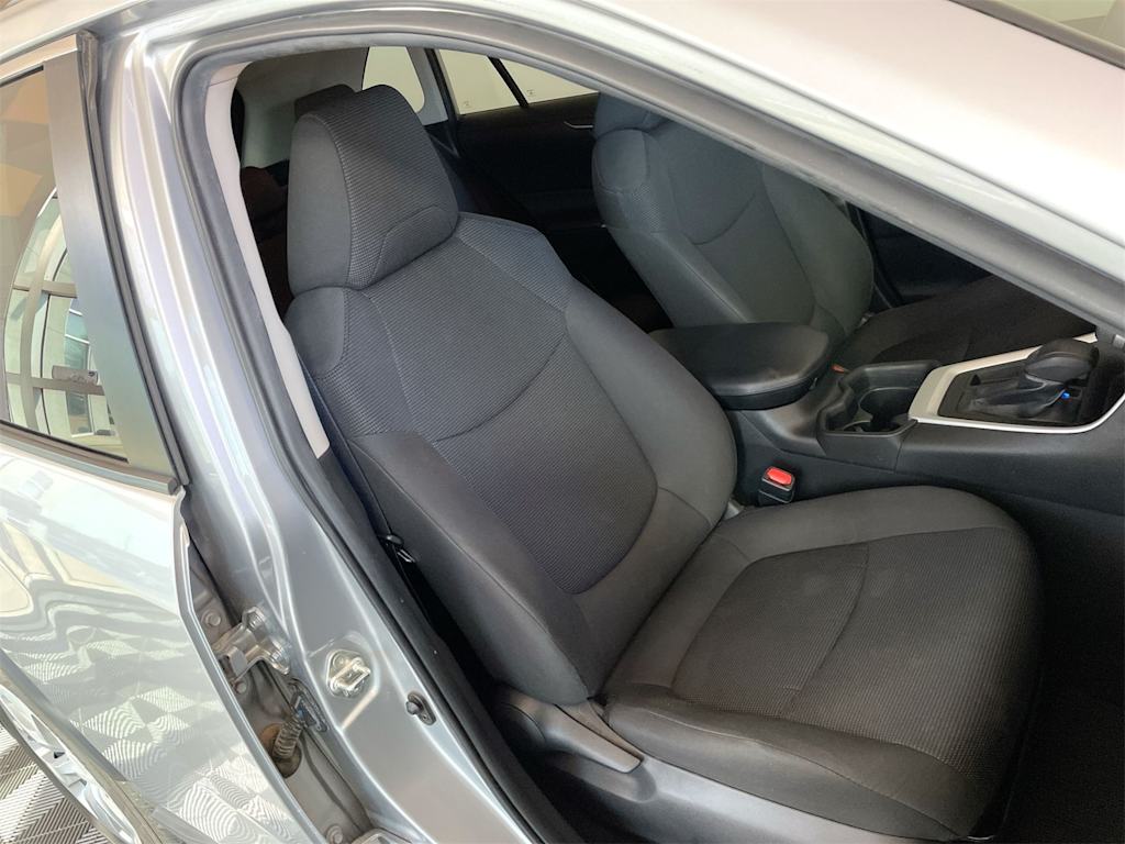 Thumbnail: 2020 Toyota RAV4 - 11